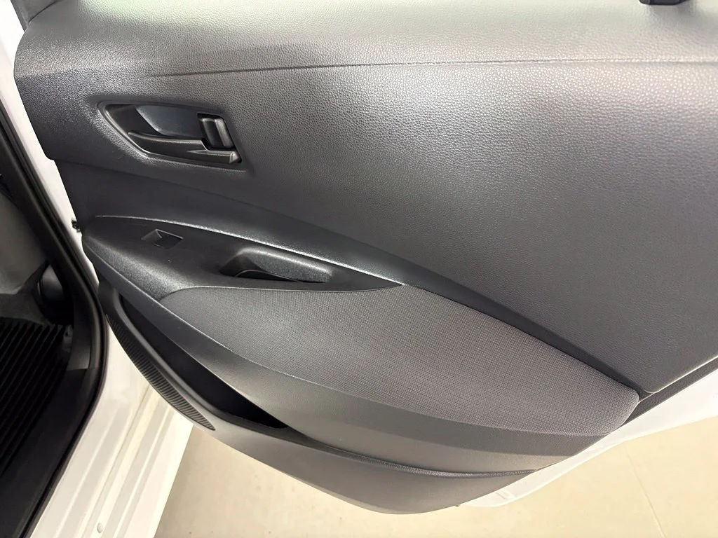Used 2025 White Toyota LE image 34