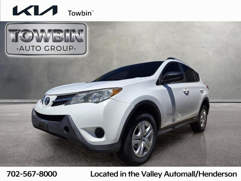 2015 Toyota RAV4 LE's photo