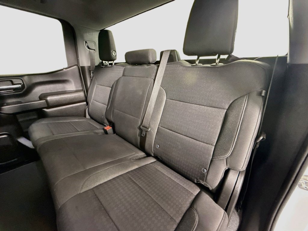 Used 2022 Summit White Chevrolet Custom image 19
