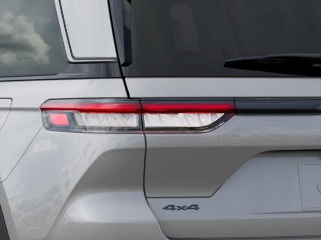New 2026 Silver Zynith Jeep Altitude image 35