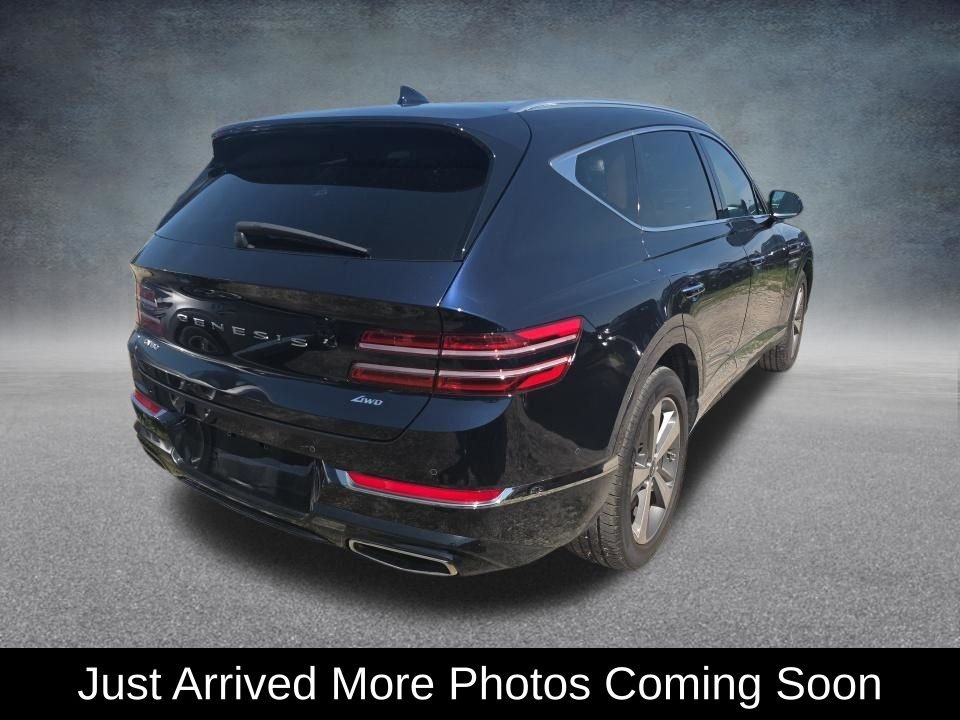 Used 2024 Capri Blue Genesis 2.5T image 3