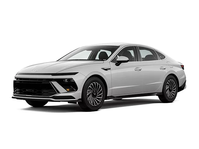 Used 2025 White Hyundai SEL 4dr Sedan image 1
