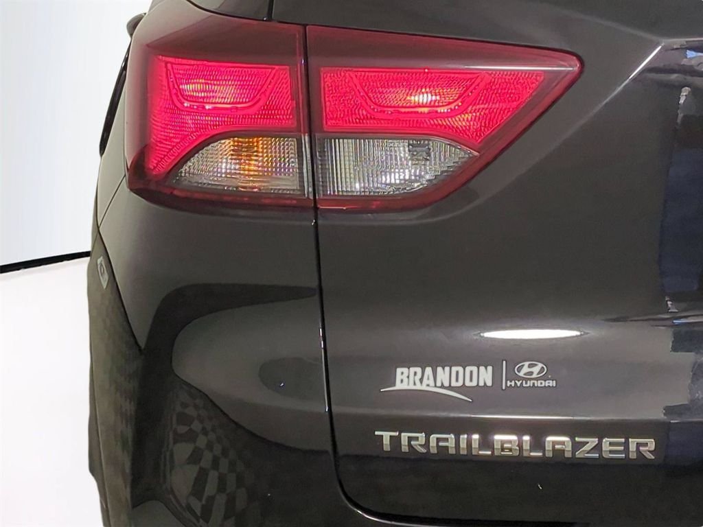Used 2025 Black Chevrolet LT image 8