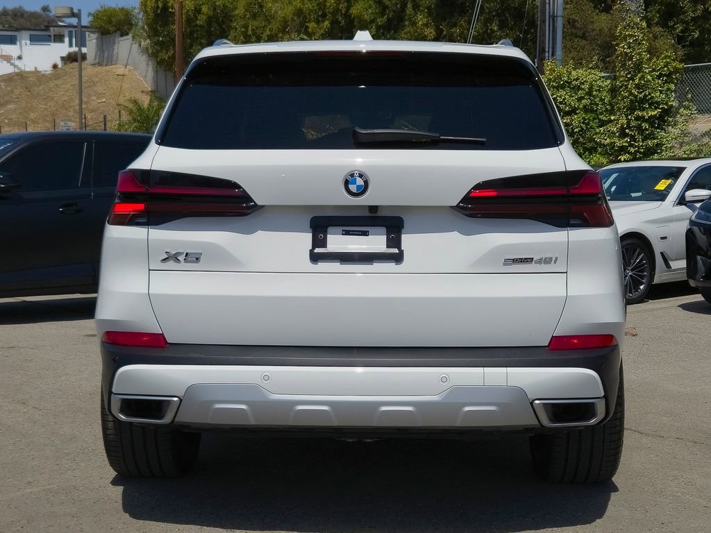 Used 2026 Alpine White BMW sDrive40i image 27