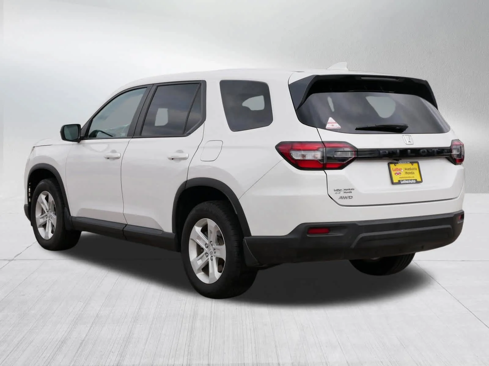 2023 Honda Pilot LX - Photo 41