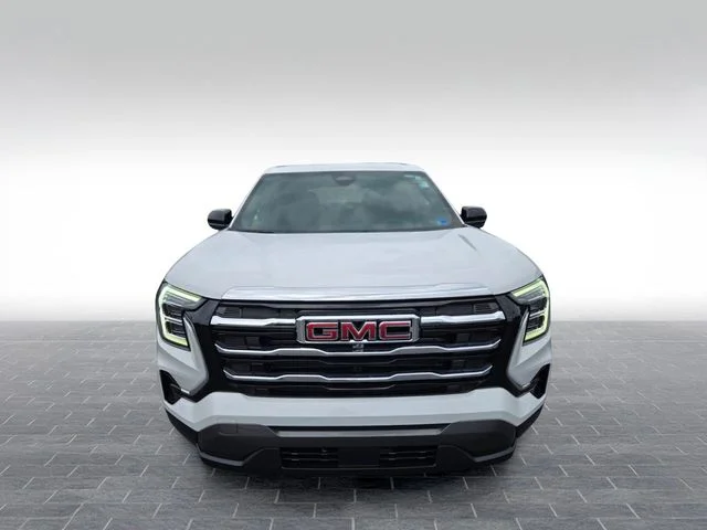 Used 2025 White GMC Elevation image 2