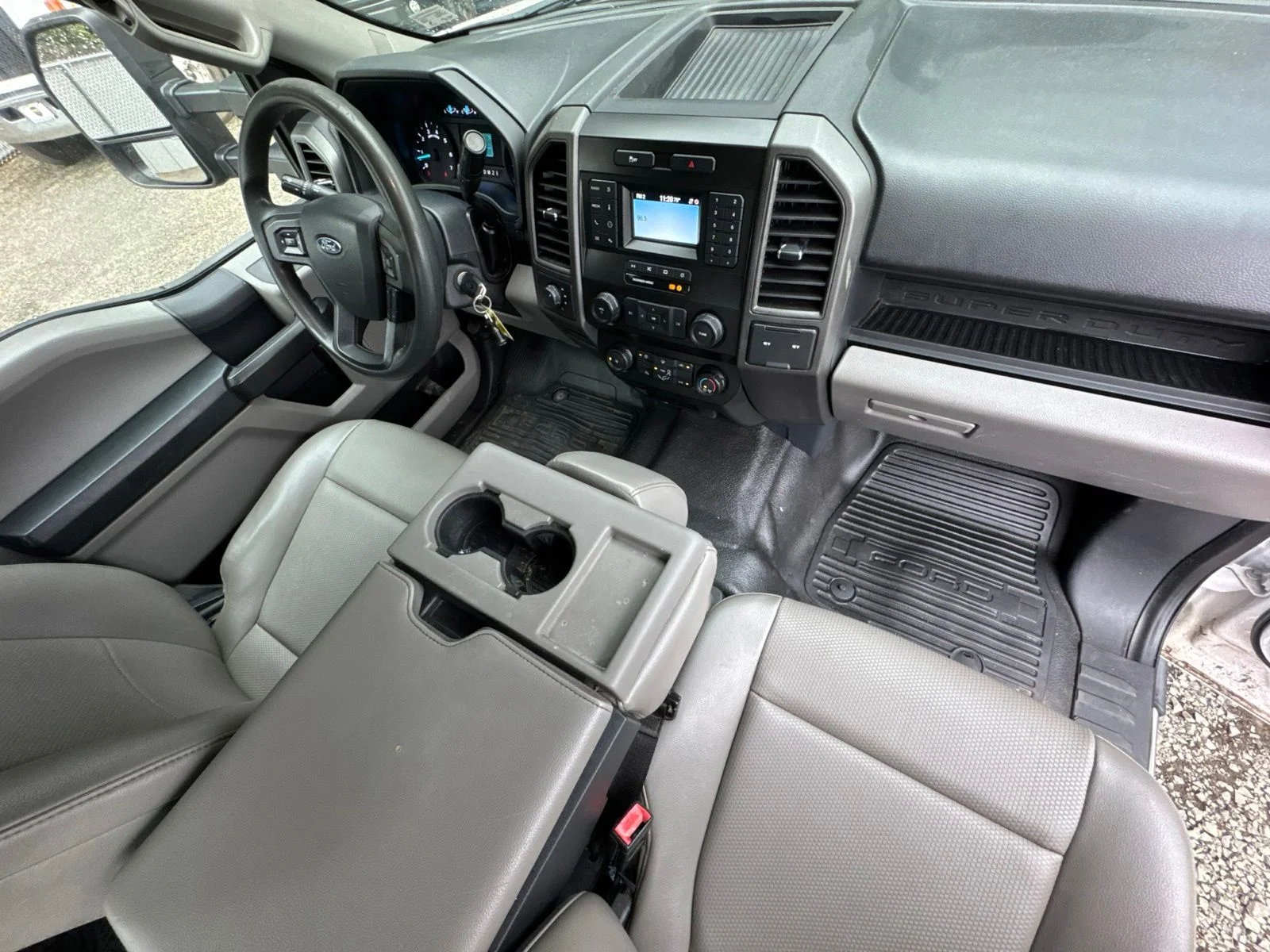 Used 2022 White Ford XL image 24