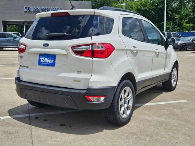 Used 2020 Diamond White Ford SE image 4