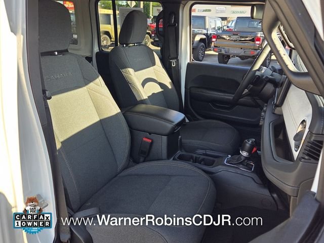 Used 2024 White Jeep Sahara image 15