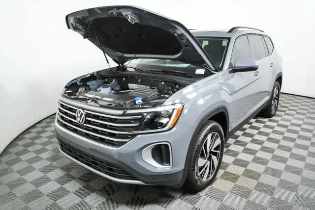 New 2026 Pure Gray Volkswagen 2.0T SE w/Technology image 31