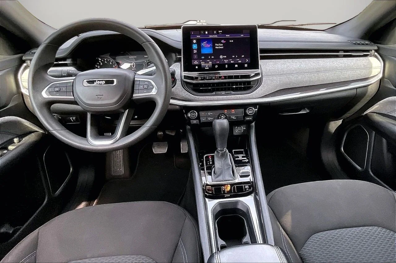 Used 2023 Silver Jeep Sport image 15
