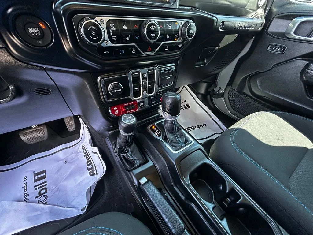 Used 2023 Gray Jeep Rubicon 4xe image 9