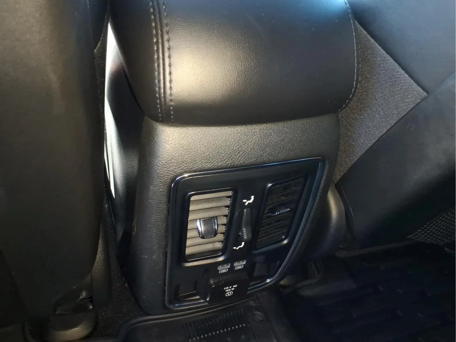 Used 2021 Diamond Black Crystal Pearlcoat Jeep Limited image 13