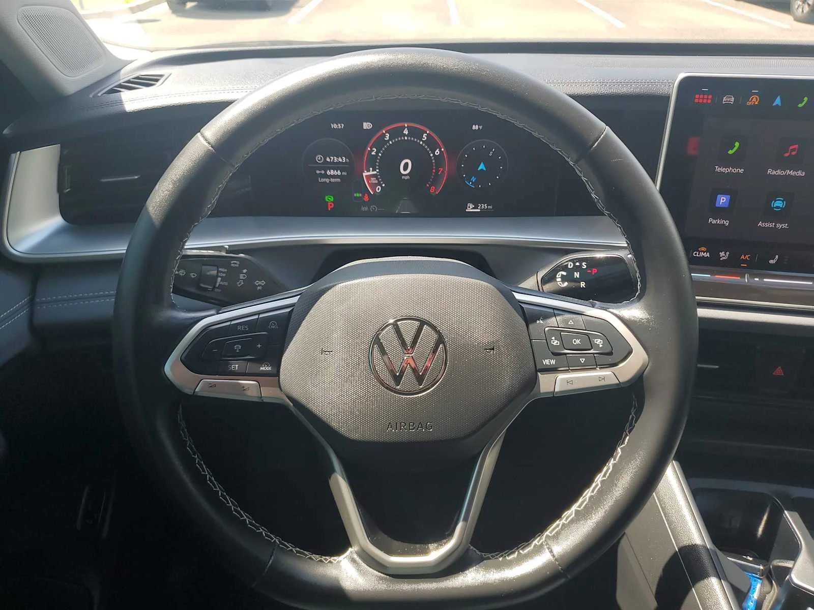 Used 2025 Gray Volkswagen SE image 11