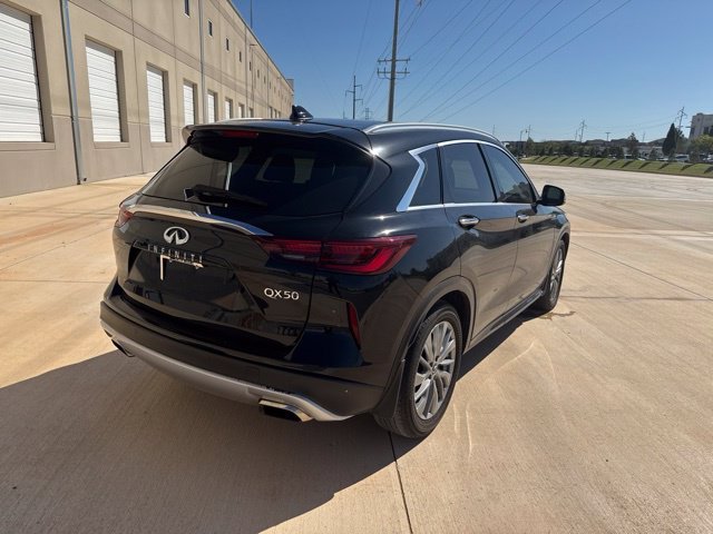 Used 2023 Black INFINITI LUXE image 5