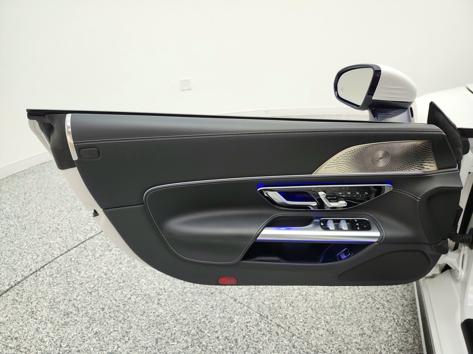 Certified Used 2023 MANUFAKTUR Moonlight White Metallic Mercedes-Benz AMG® SL 55 Roadster image 18