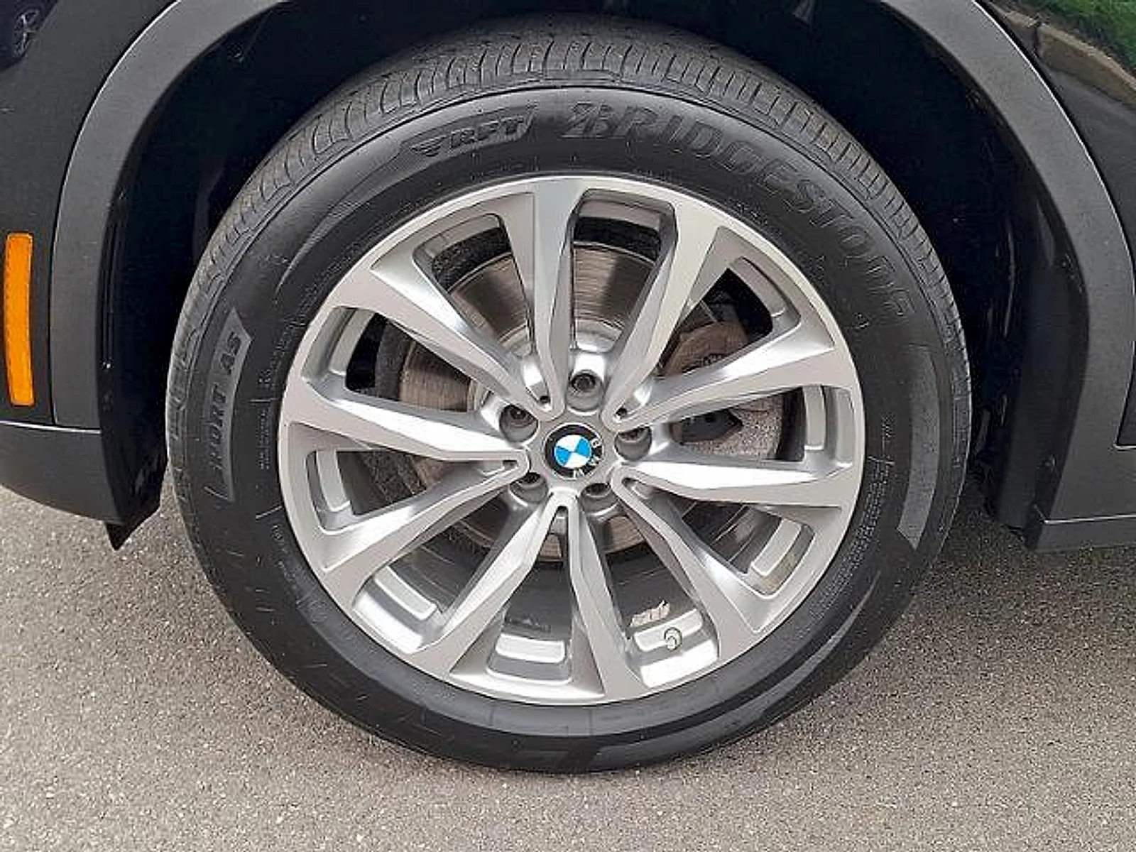 Used 2019  BMW xDrive30i image 27