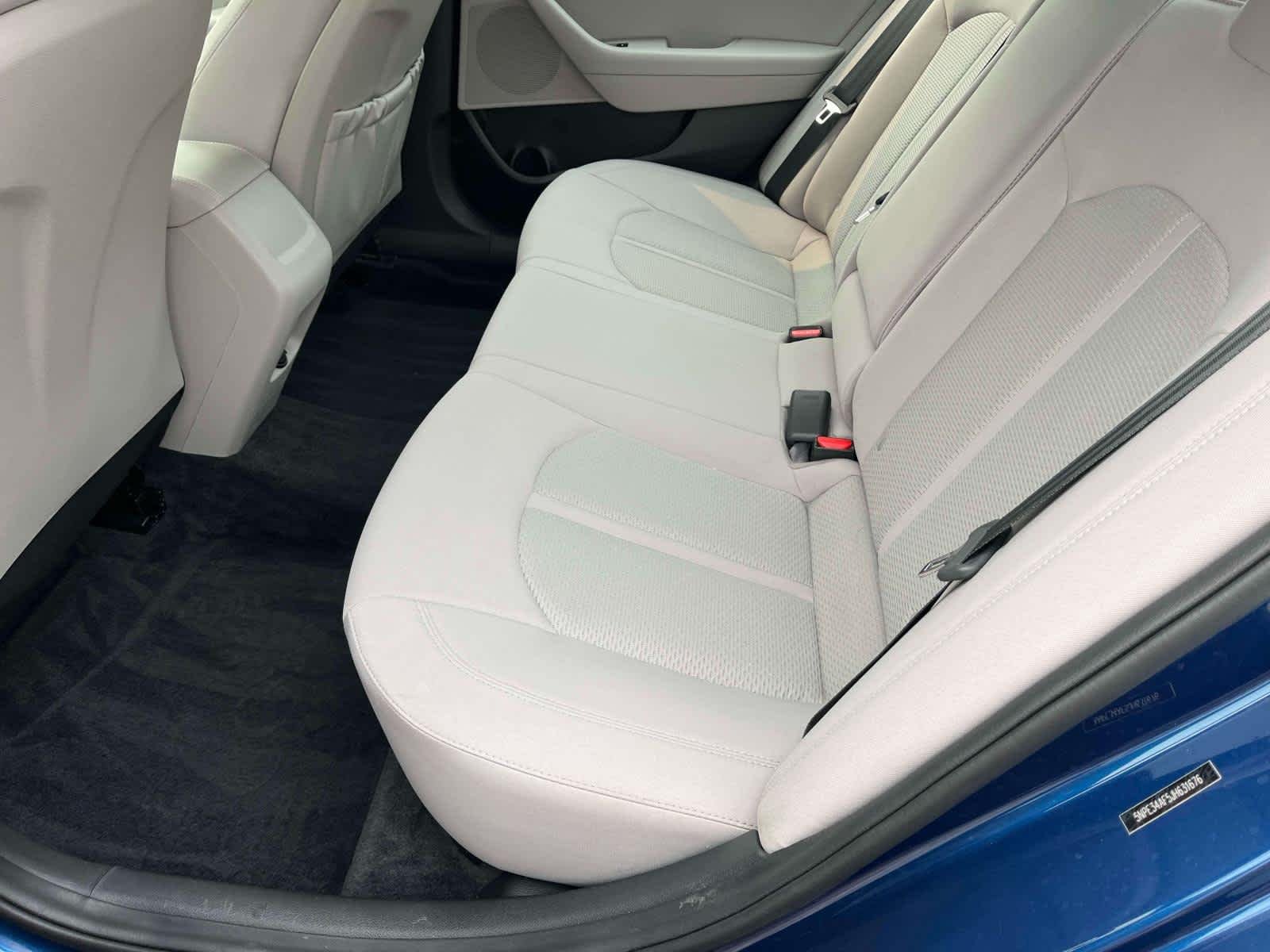 Used 2018 Lakeside Blue Hyundai SEL image 17