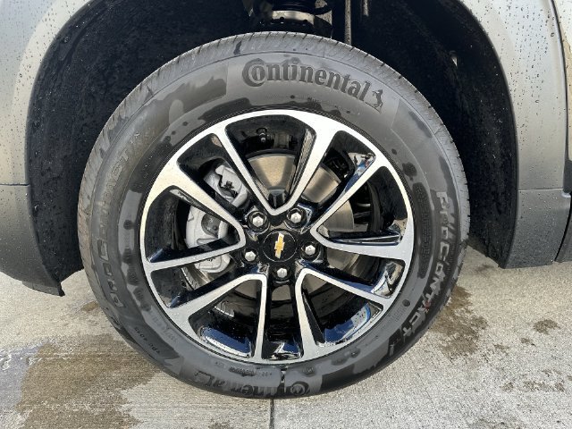 New 2026 Mosaic Black Metallic Chevrolet LT image 11