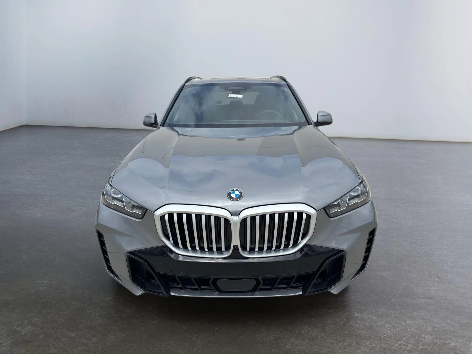Used 2026 Skyscraper Grey Metallic BMW xDrive40i image 10