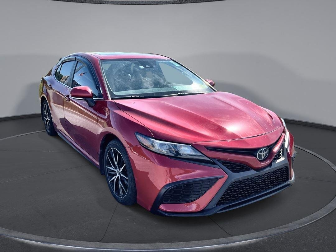 Used 2022 Supersonic Red Toyota SE image 1