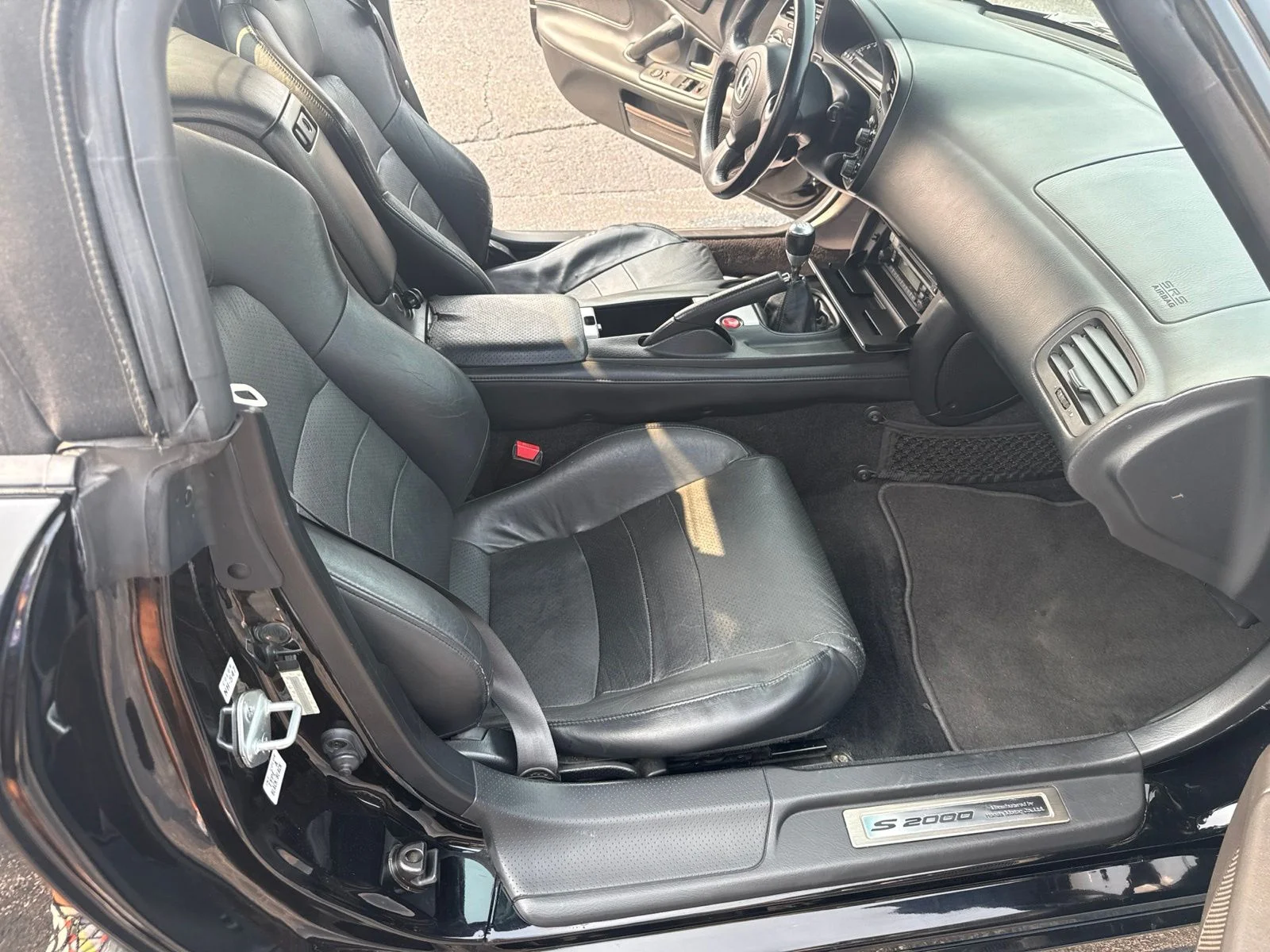 Used 2005  Honda Base image 18