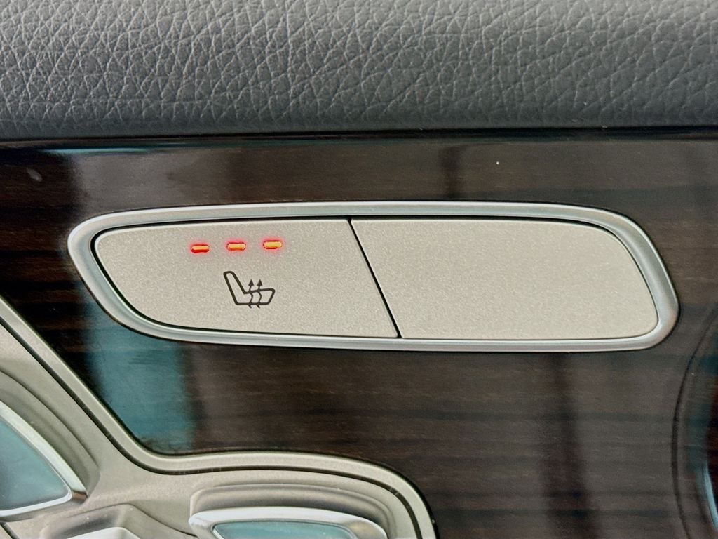 Used 2019  Mercedes-Benz GLC 300 image 20