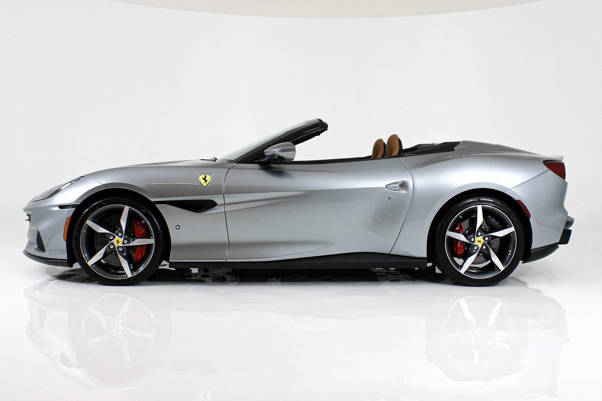 Certified Used 2023 Gray Ferrari  image 4