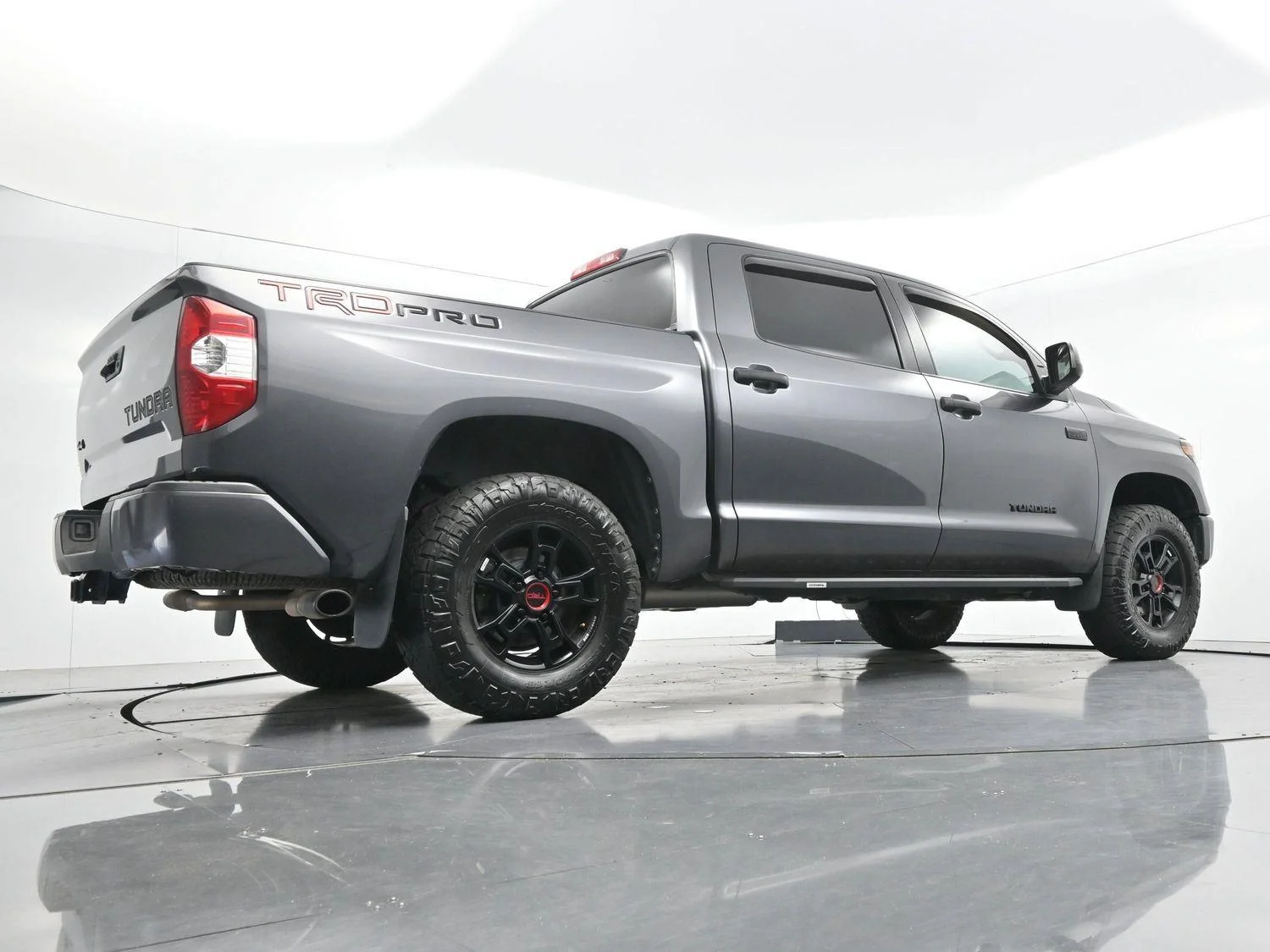 Used 2020 Magnetic Gray Metallic Toyota SR5 image 49