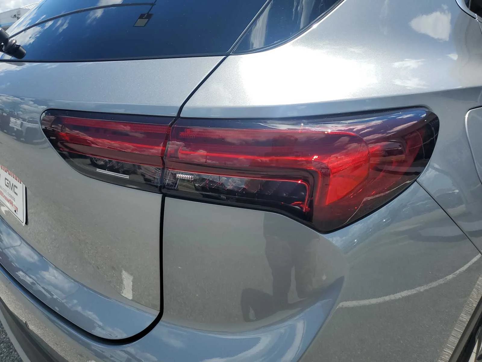 Used 2023 MOONSTONE GRAY METALLIC Buick Essence image 7