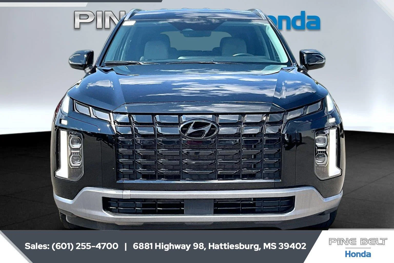 Used 2025 Abyss Black Pearl Hyundai SEL image 3