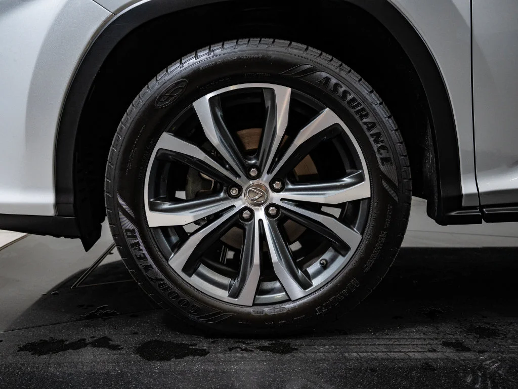 Used 2017 Silver Lining Metallic Lexus 350 Premium image 13