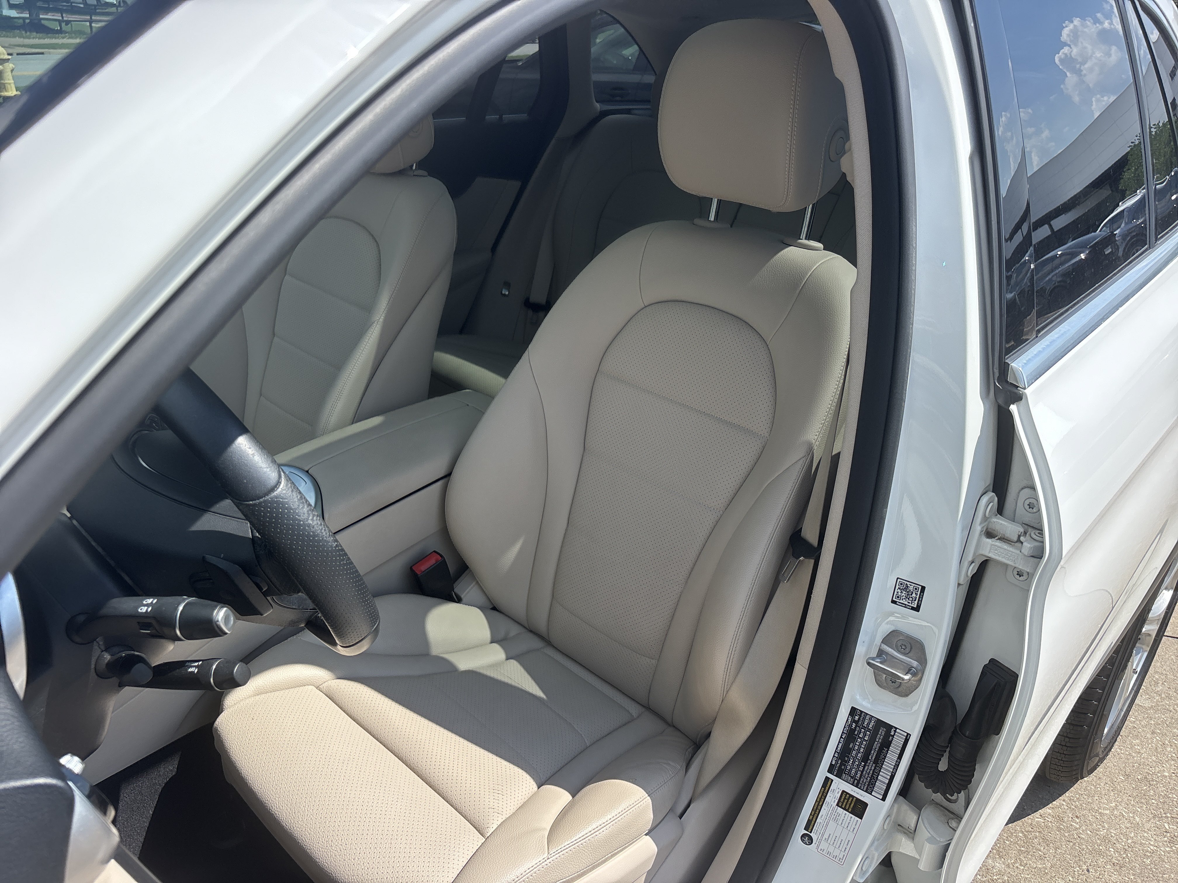 Used 2018 POLAR WHITE Mercedes-Benz 300 4Matic image 19