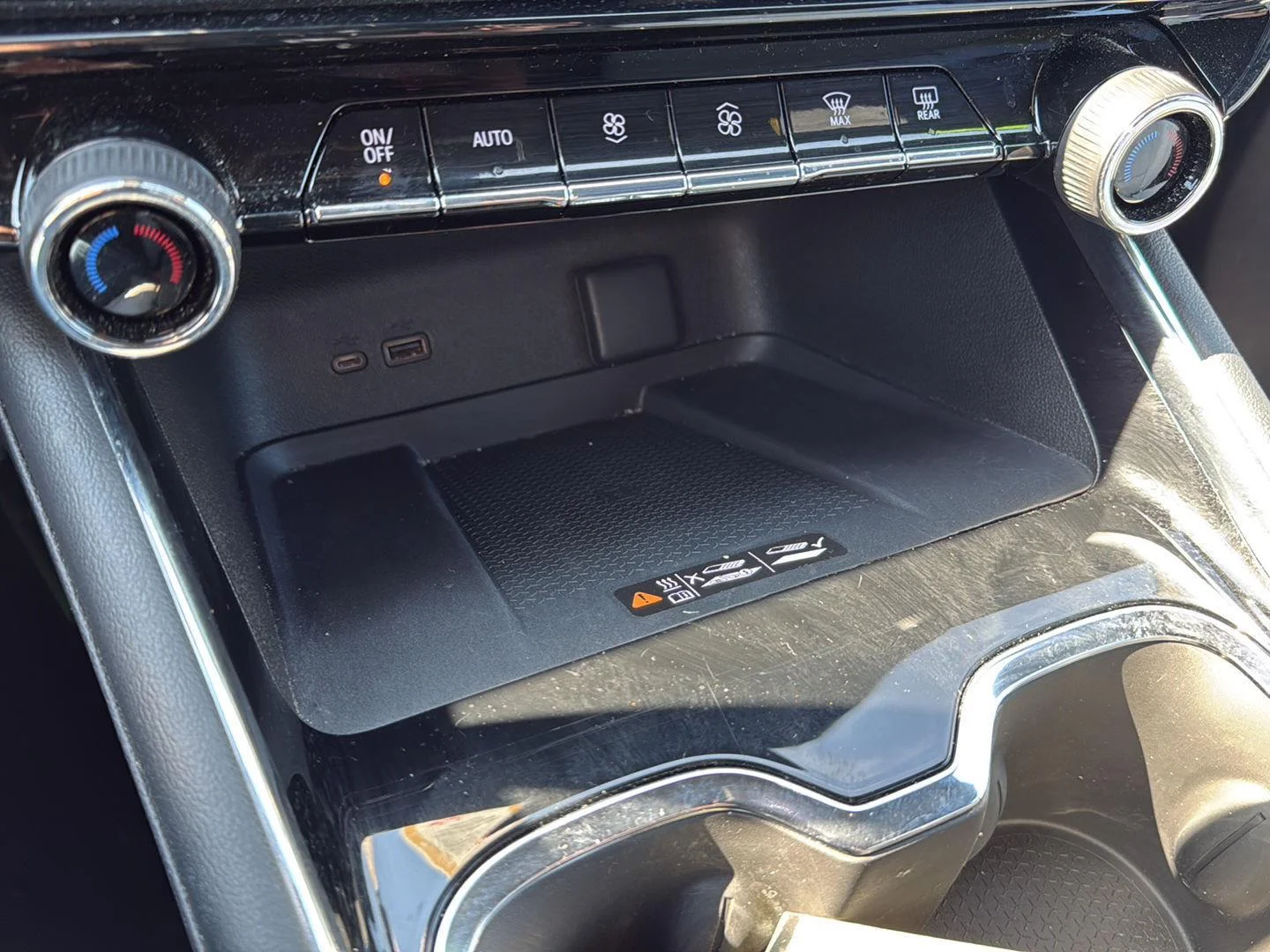 Used 2024 Sterling Gray Metallic Chevrolet AWD RS image 22