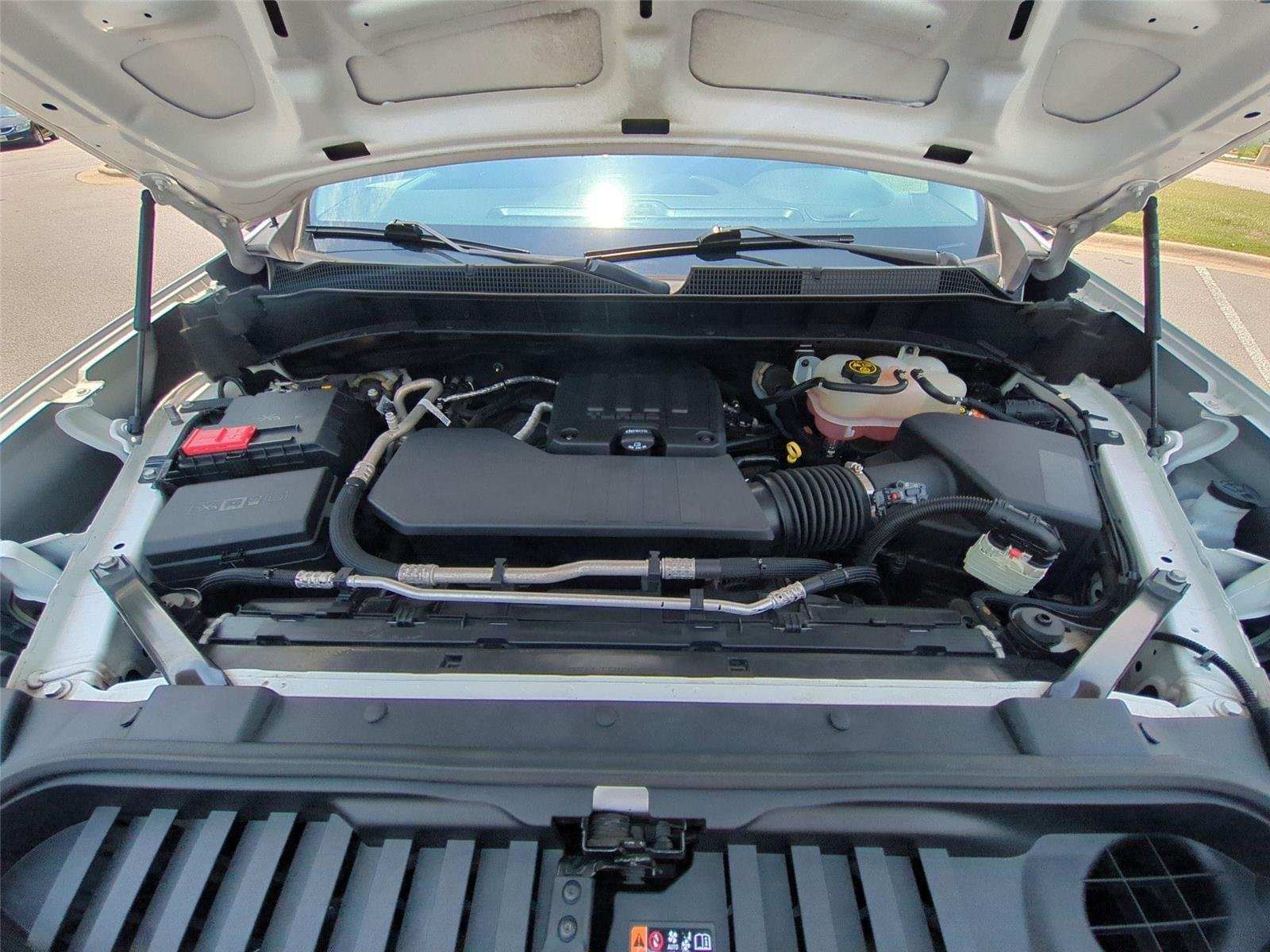 Used 2022 Summit White Chevrolet Custom image 37