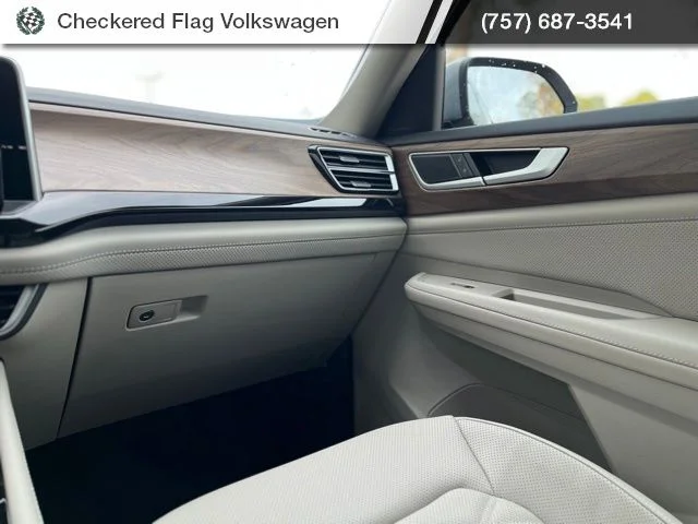 New 2026 Silver Volkswagen 2.0T SE w/Technology image 25