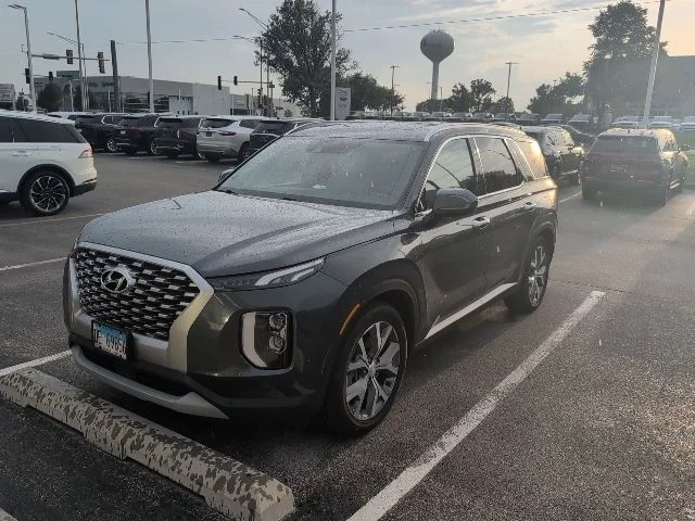 Used 2022 Gray Hyundai SEL image 1