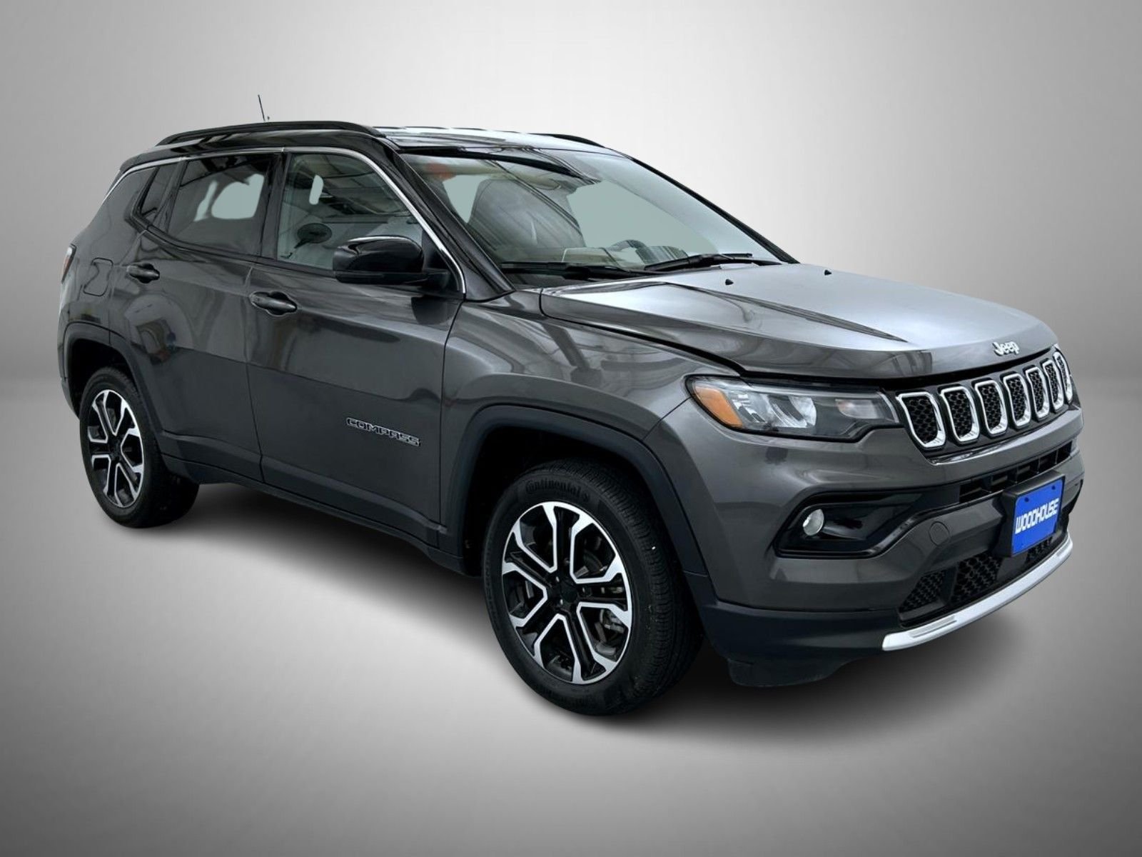 Used 2023 Gray Jeep Limited image 3
