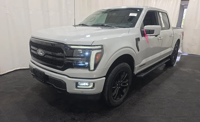 Used 2024 Gray Ford Lariat image 4