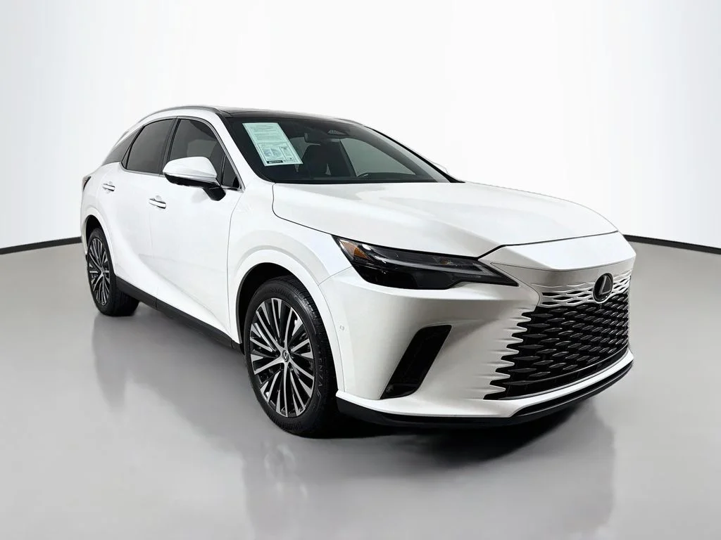 Used 2023 White Lexus 350 Premium Plus image 3