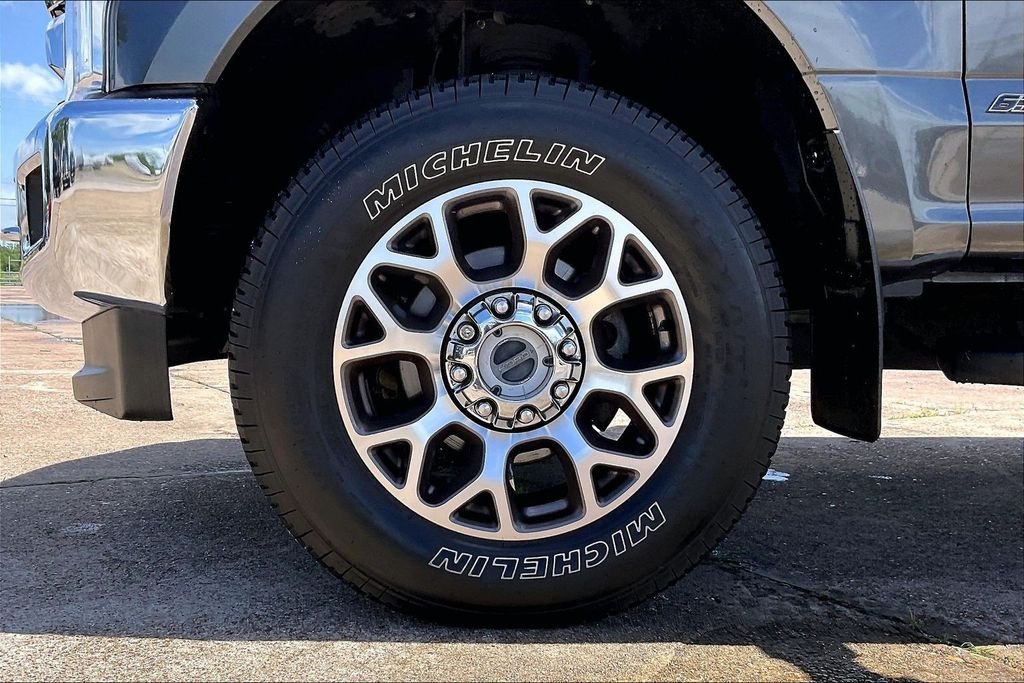 Used 2017 Magnetic Metallic Ford XLT image 35
