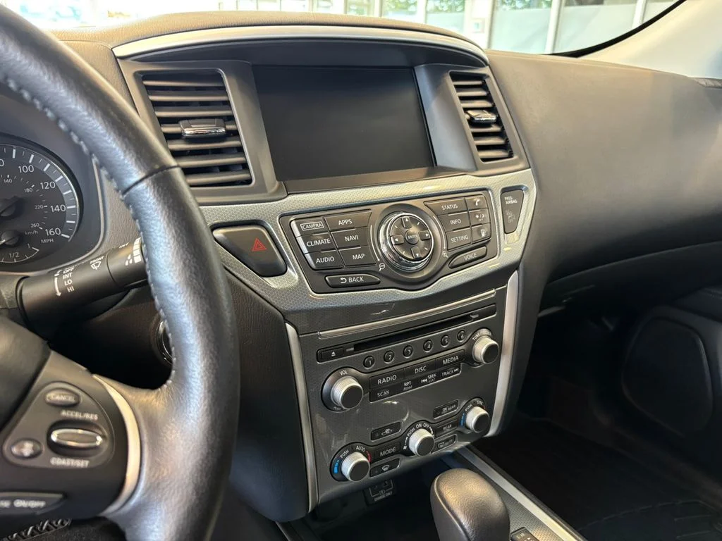Used 2019 Black Nissan SL image 18