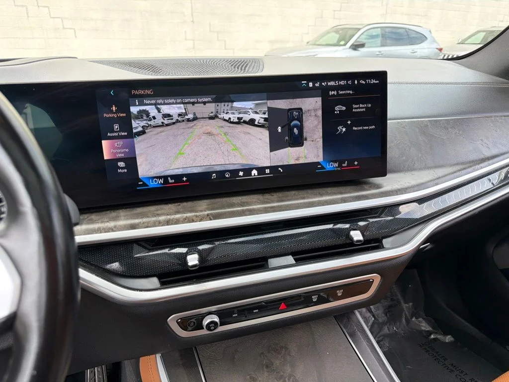 Used 2024 Black BMW xDrive40i image 29
