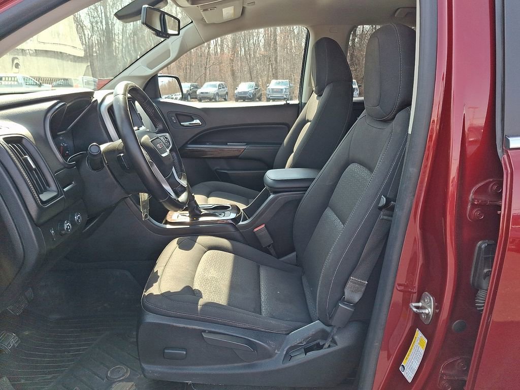 Used 2019 RED QUARTZ TINTCOAT GMC 4WD SLE image 14