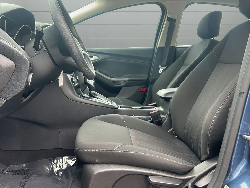 Used 2018 Blue Ford SEL image 10