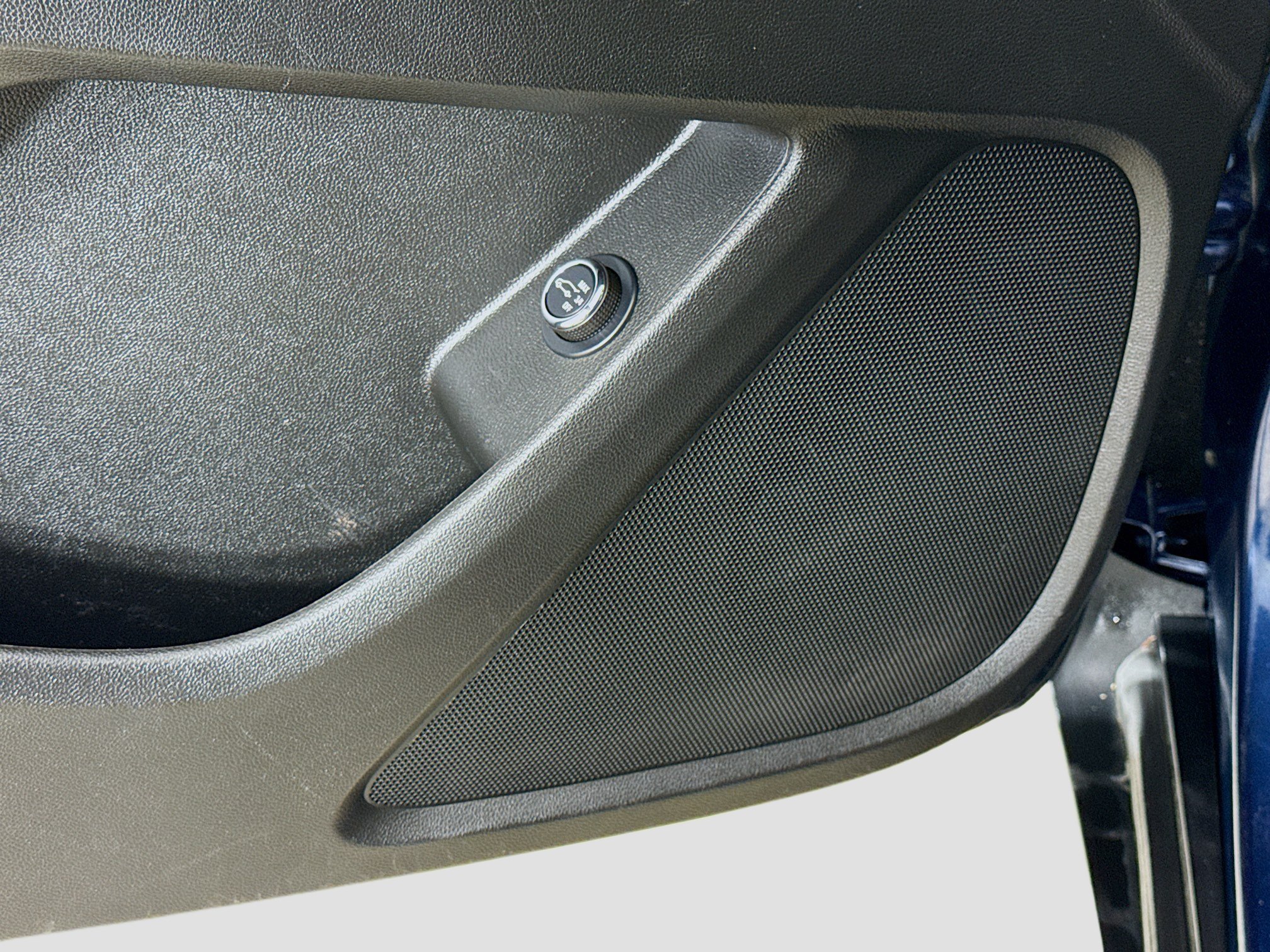 Used 2023 Northsky Blue Metallic Chevrolet LT Leather image 20