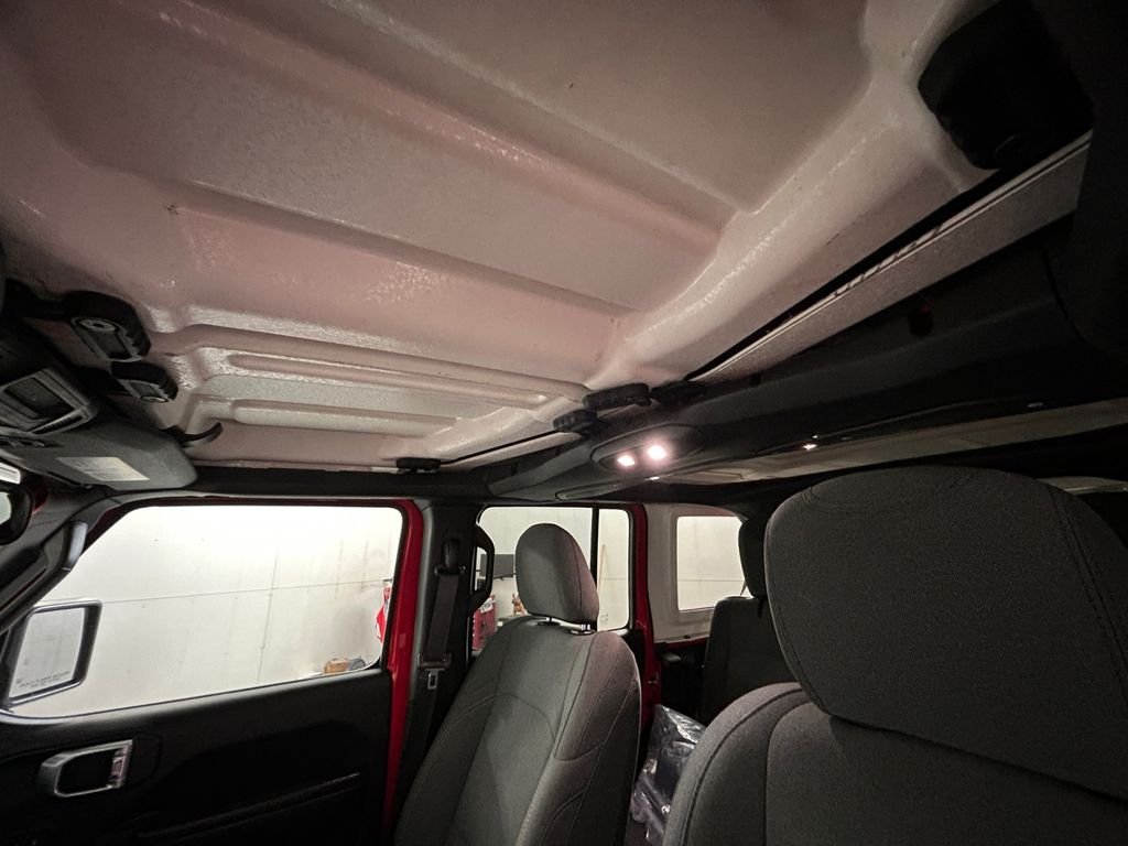 Used 2024 Red Jeep Sport S image 25