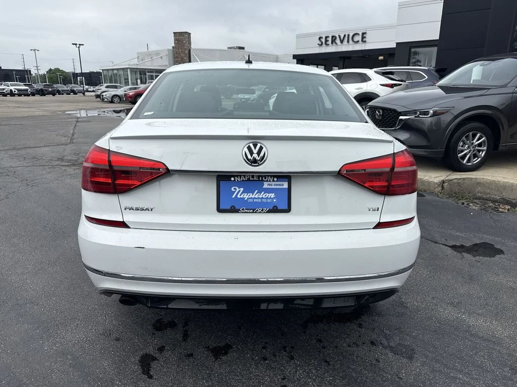 Used 2016 Volkswagen Passat R-Line with VIN 1VWAT7A36GC064000 for sale in Countryside, IL