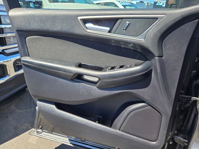 Used 2019 Gray Ford SEL image 12