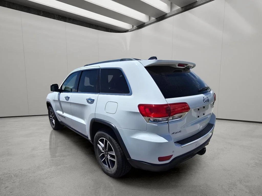 Used 2019 Bright White Clearcoat Jeep Limited image 3
